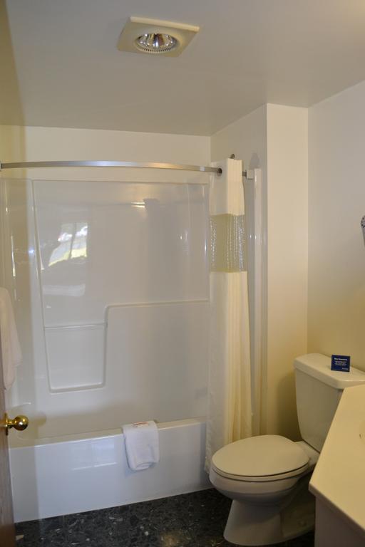 King Room - Non-Smoking,1211773204:JPEG