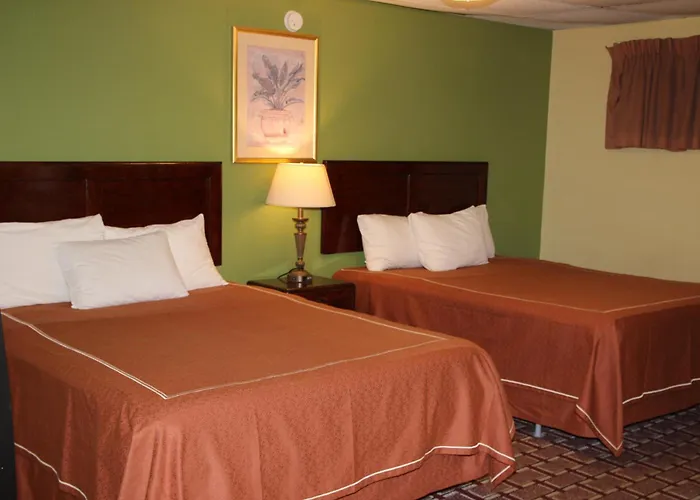 Motel: Red Carpet Inn Niagara Falls